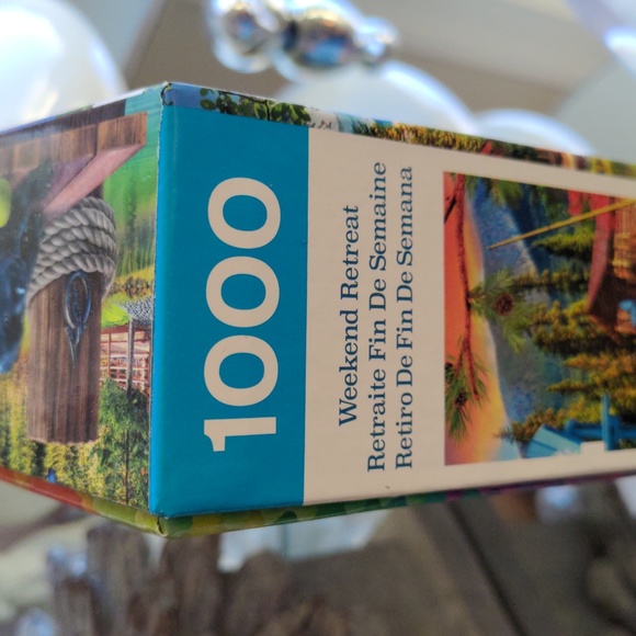 SEALED AND NEW 1000 PIECE PUZZLE WEEKEND RETREAT - Picture 4 of 4